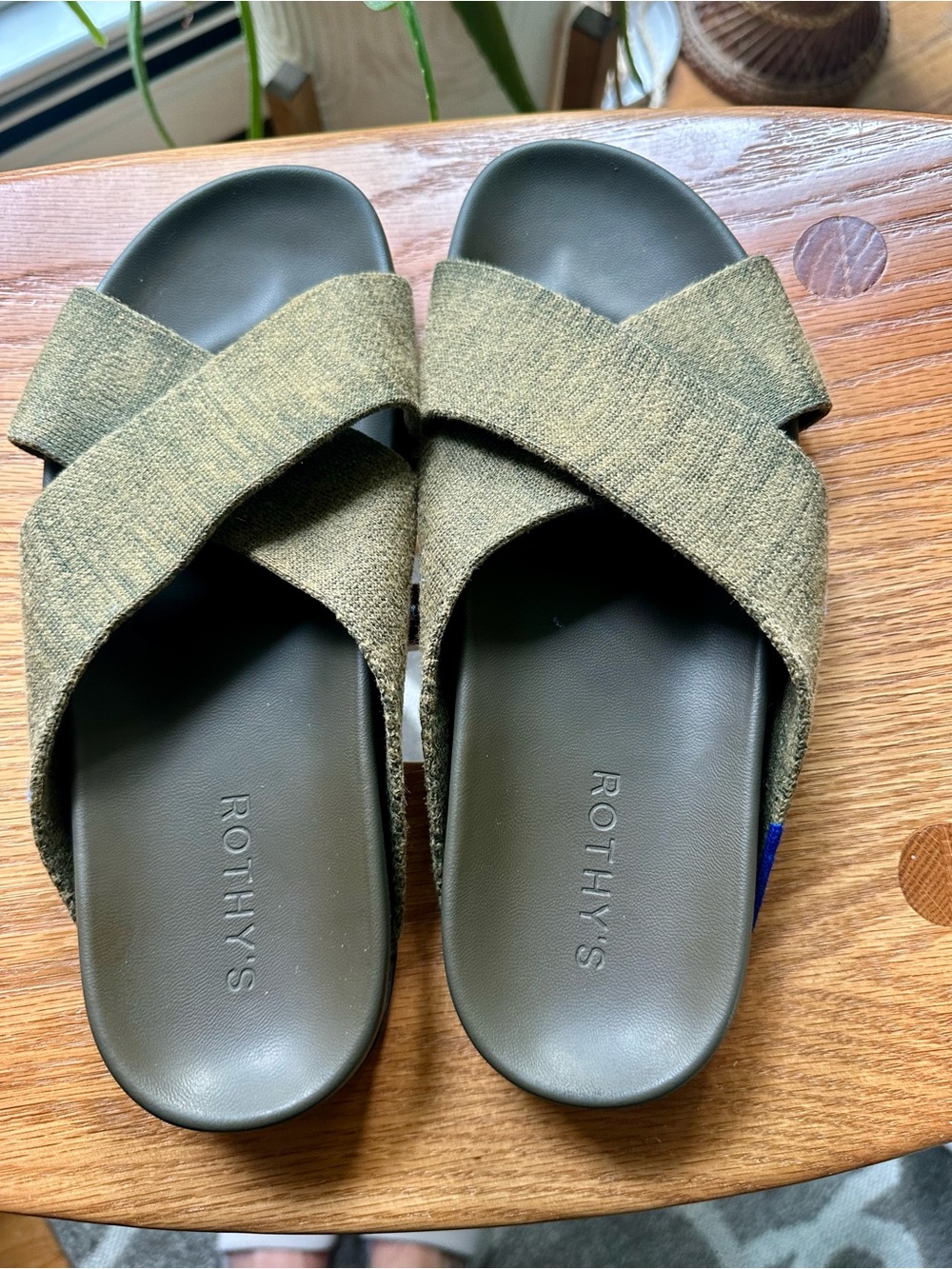 Rothy’s slides